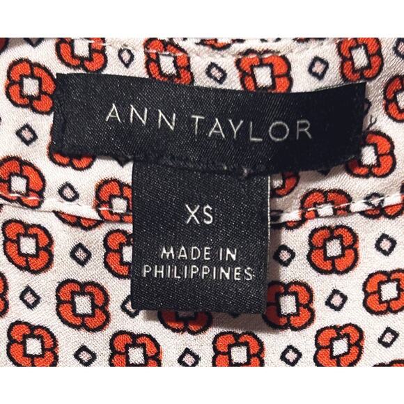 Ann Taylor Extra Small XS orange & White Pattern Short Sleeve Button Up Top - Picture 2 of 4